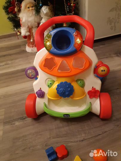 Игровой центр ходунки Chicco