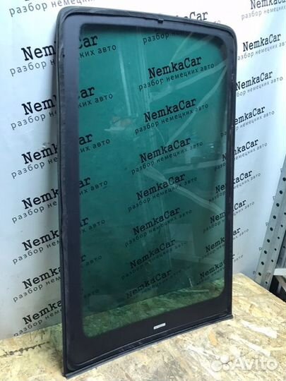 Стекло глухое заднее правое Volkswagen Transporter