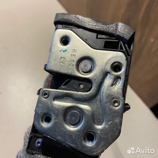 Замок двери передний правый Changan Cs55 Plus