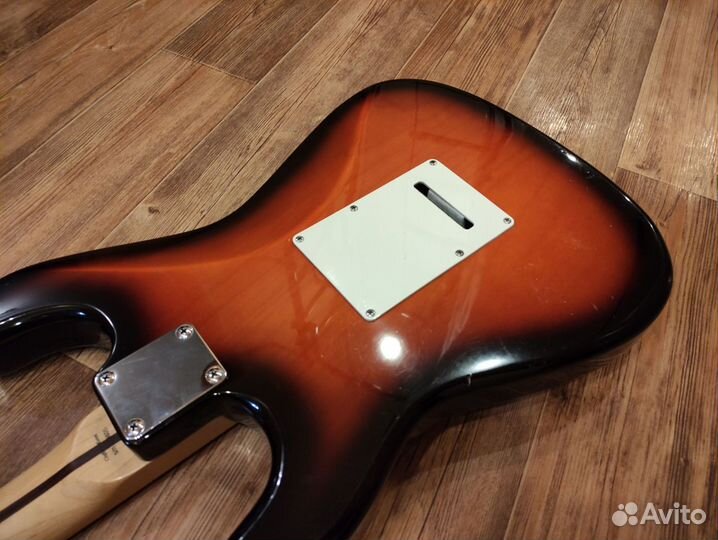 Squier Stratocaster (Crafted in Korea, 1997 год)