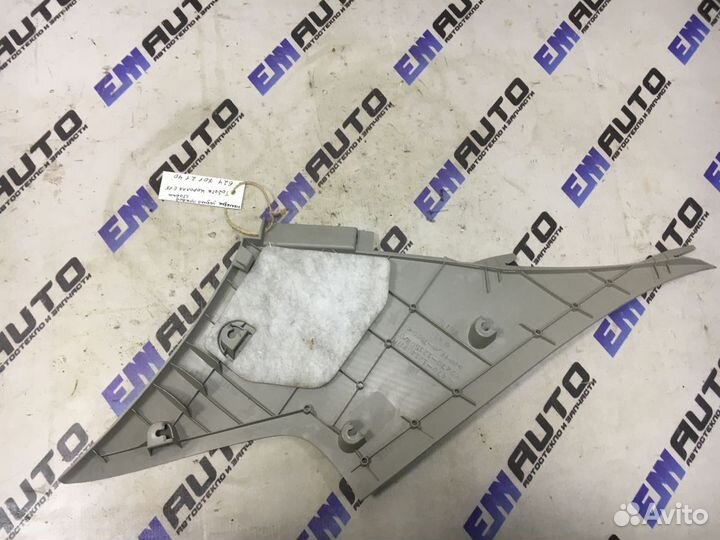 Накладка стойки задней правой Тойота Королла Е150