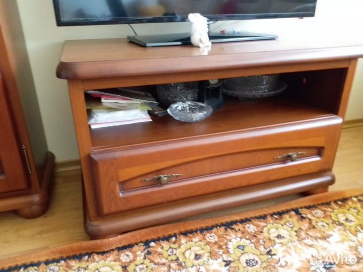 Тумба под тв