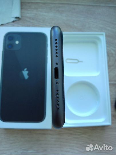 iPhone 11, 64 ГБ