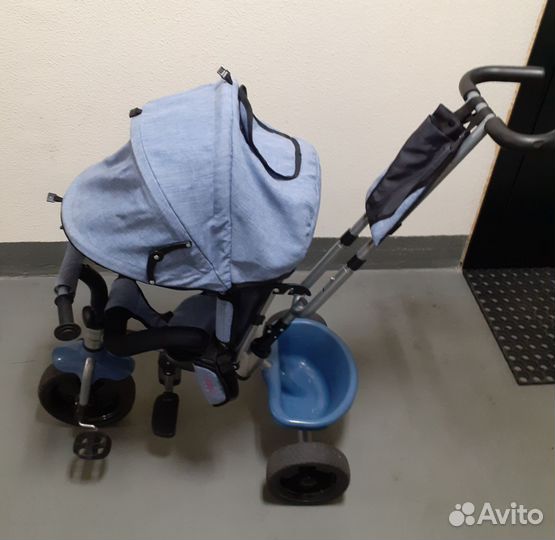 Трехколесный велосипед с родительской ручкой