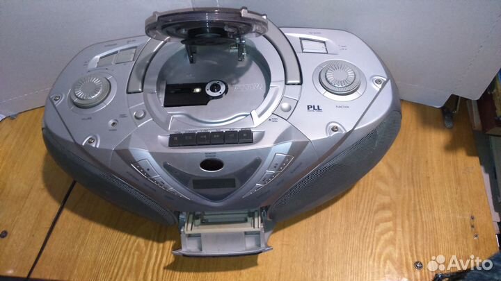 Магнитола Vitek VT-3474 в ремонт или на запчасти