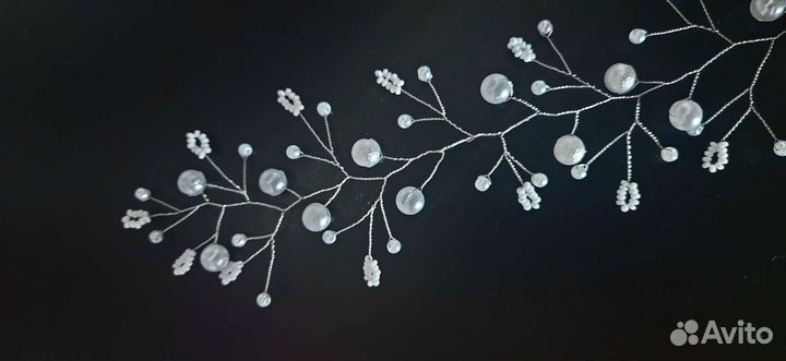 Веточка в прическу