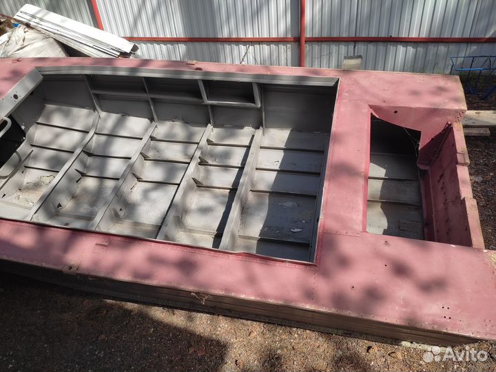 Лодка Днепр