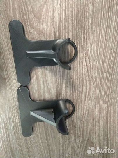 Держатель шлангов для бассейна