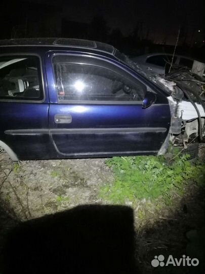 Дверь на Opel Corsa