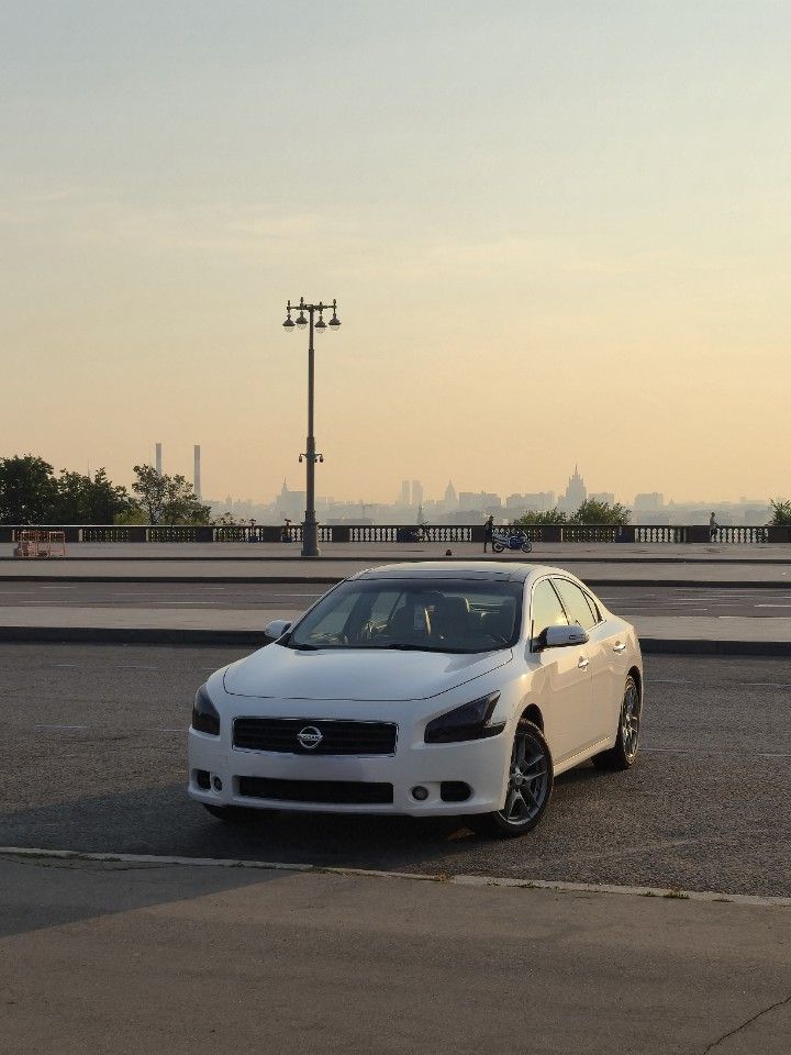 Nissan Maxima