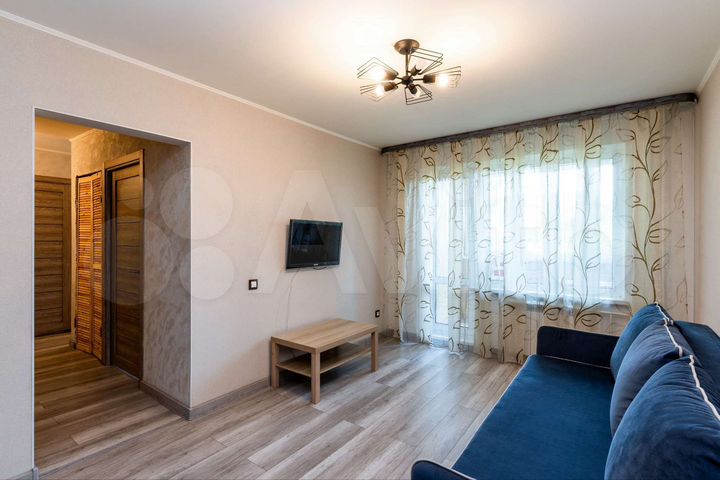 2-к. квартира, 45 м², 1/9 эт.