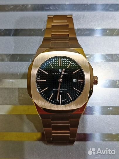 Часы Sapphero