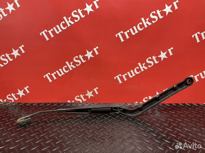 Поводок стеклоочистителя