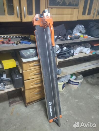 Ручной плиткорез