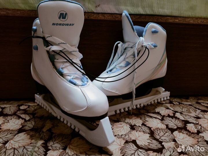 Коньки фигурные 37 размер