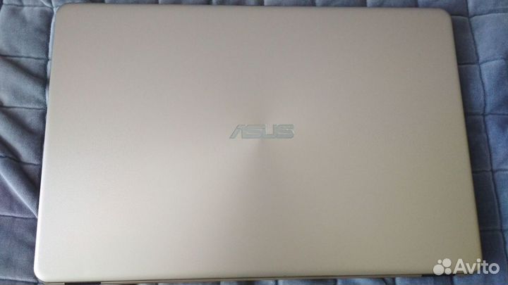 Ноутбук Asus X505B