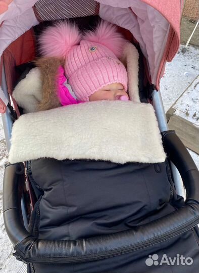 Зимний конверт в прогулочную коляску