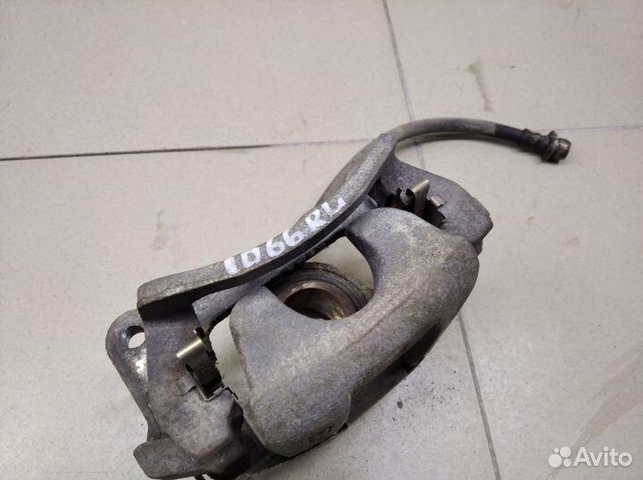 Суппорт задний левый Fortuner 2015