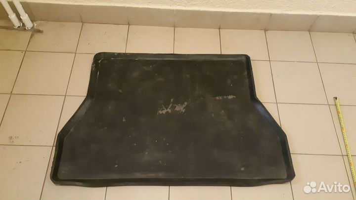 Коврик резиновый в багажник 119 на 80см