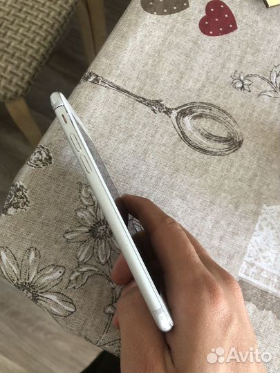 Телефон iPhone 7 128gb