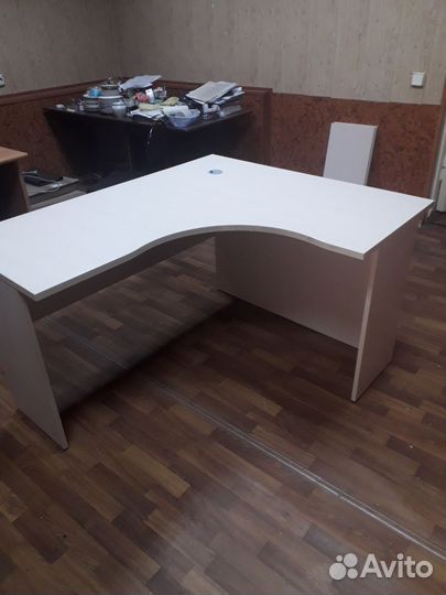 Стол офисный