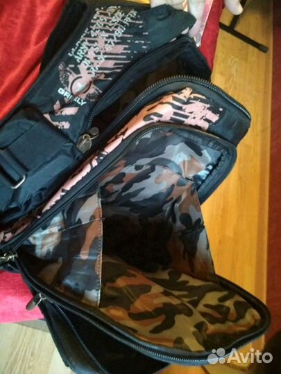 Рюкзак б/у 1 месяц (отл.сост.),качественный,замки