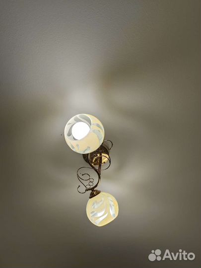 Светильник потолочный в отличном состоянии