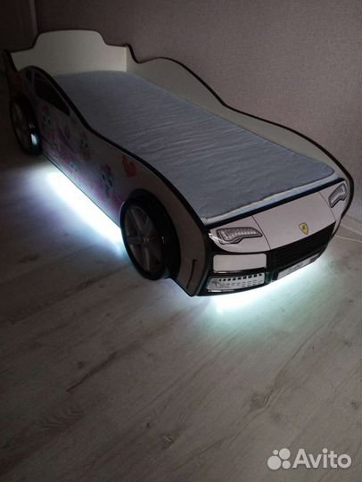 Детская кровать машина с подсветкой с пультом