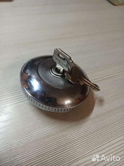 Крышка бензобака с замком