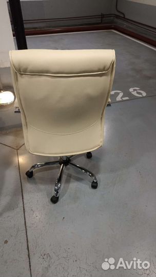 Офисное кресло руководителя бу кожаное