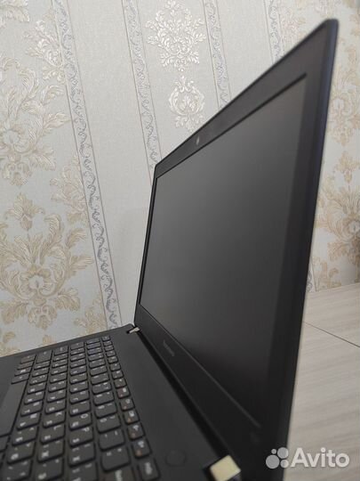 Ноутбук Lenovo i3/ ssd/ 4gb