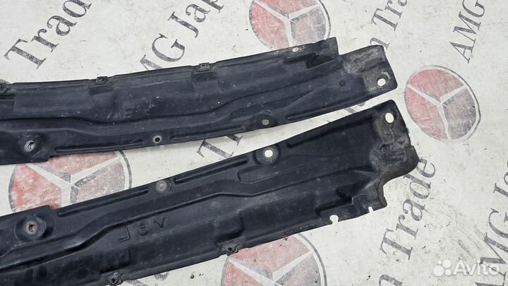 Подкрылки передние Nissan Safari Y61