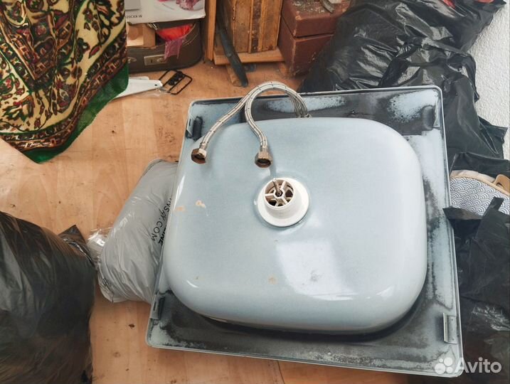 Раковина со смесителем