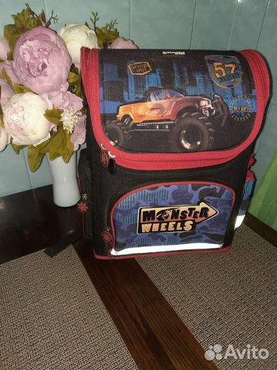 Школьный рюкзак