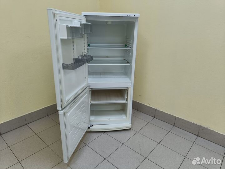 Холодильник бу atlant