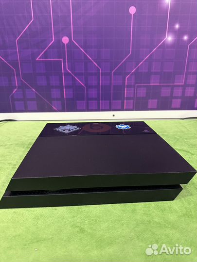 Sony PlayStation 4 Slim 1TB Limited Edition