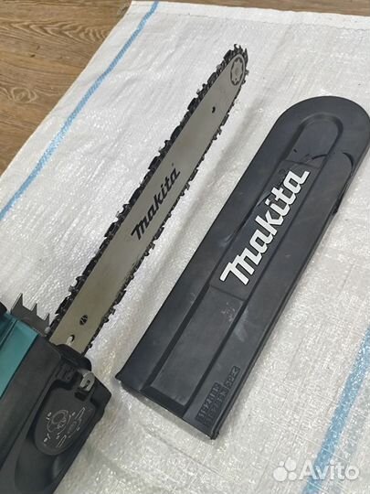 Электро пила цепная Makita UC 3520