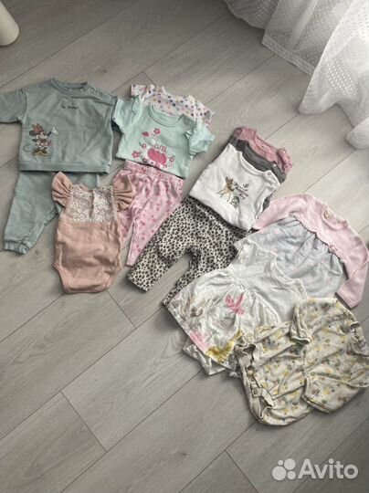 Пакет фирменных вещей на девочку 0-3 месяца