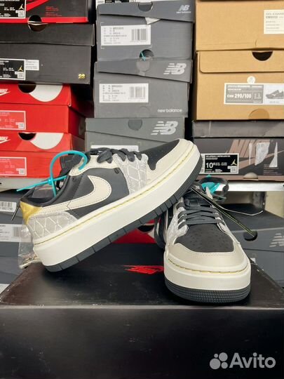 Air Jordan 1 Elevate