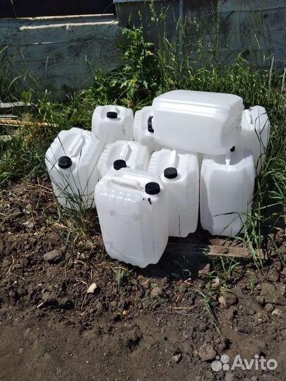 Канистра пластиковая 20 литров