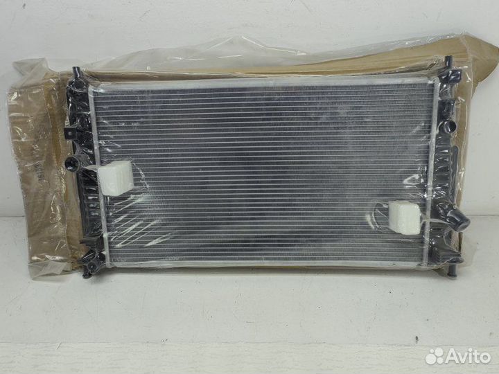 Радиатор охлаждения двигателя Mazda 3 B4164S3 2009