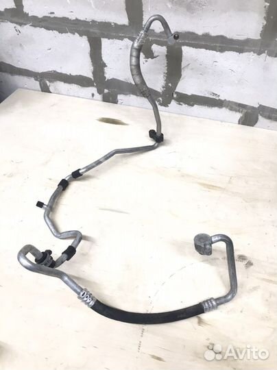 Трубка кондиционера 3C0820743BQ Passat B7