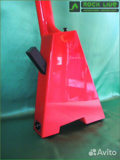 Гитара, безголовая электрогитара