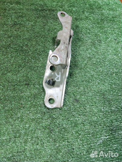 Петля капота правая Hyundai Sonata