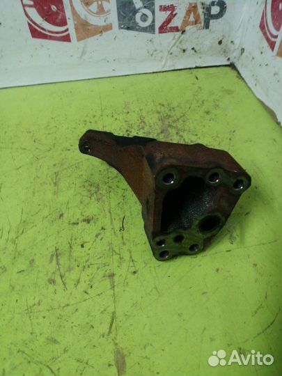 Кронштейн турбины Mercedes Benz S350 Cdi 3.0