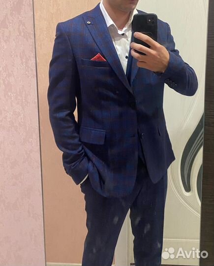 Костюм тройка 52