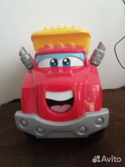 Машина говорящая Чак Hasbro