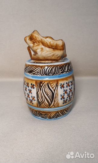 Фарфоровый бочонок