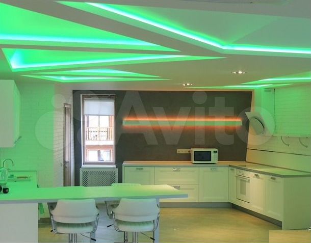 Дом 860,3 м² на участке 9 сот.