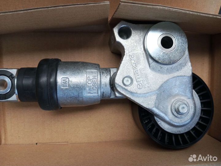 Натяжитель приводного ремня Mazda PE0315980C